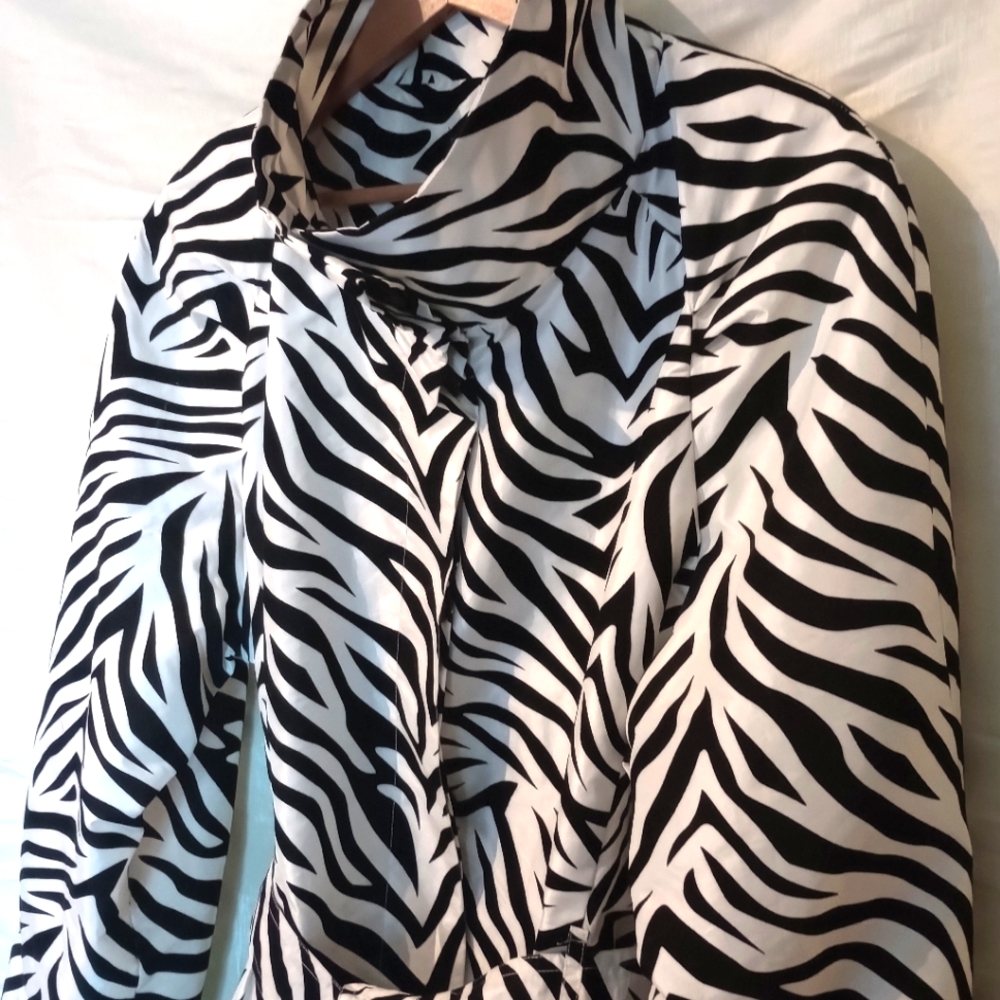Blk & White Ladies Animal Print Car length Raincoat